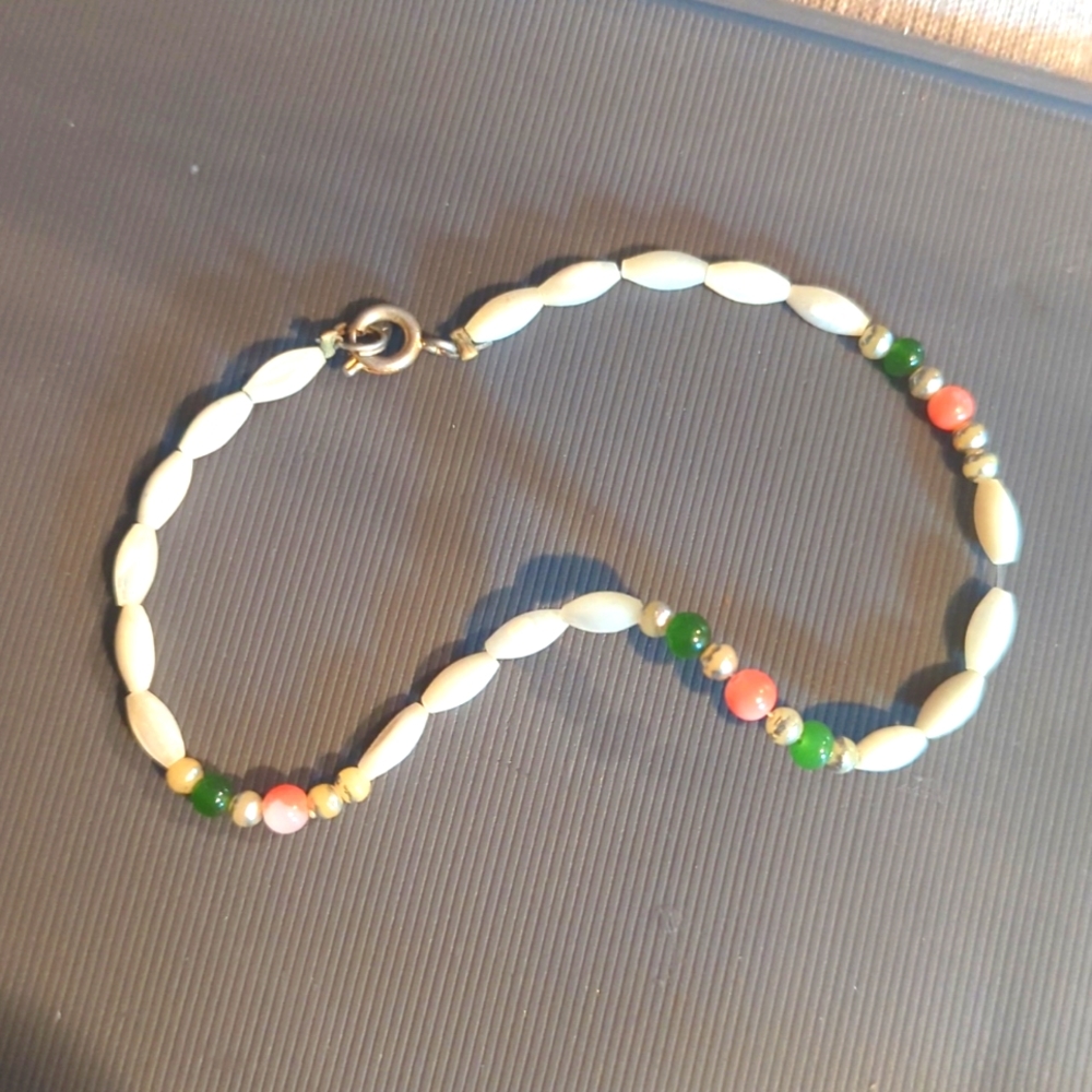 Neat little natural mother of pearl, pink carnelian, & moss agate bracelet GUC